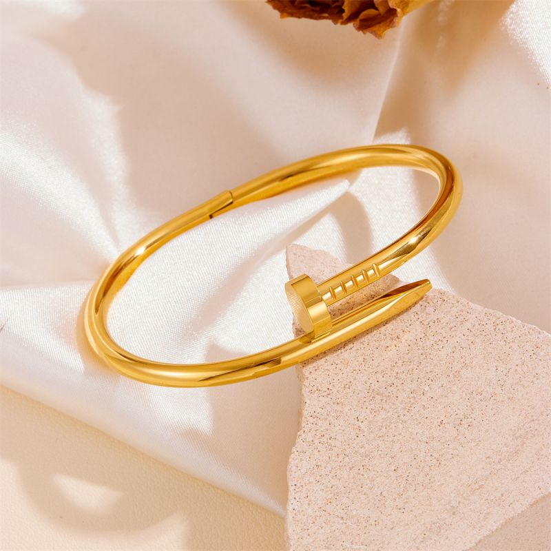 Brazalete Clavo Dorado